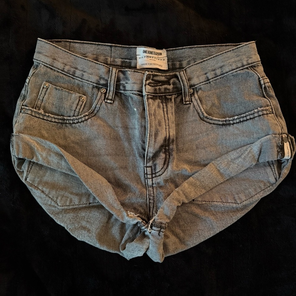 ONE X ONE TEASPOON GREY JEAN SHORT